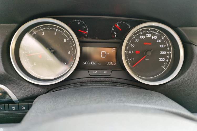 Used Peugeot 408 2014 1.8L Automatic Leading Edition
