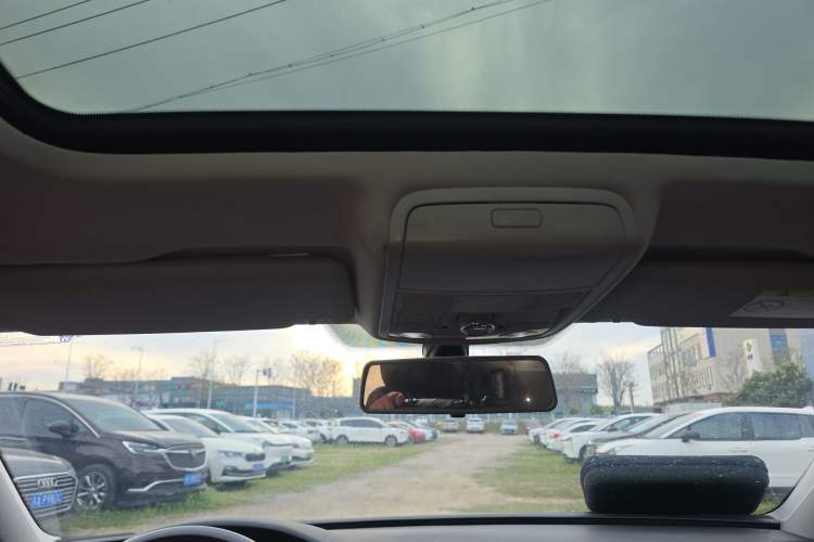 Used Volkswagen Passat 2017 330TSI DSG Luxury Edition Headliner