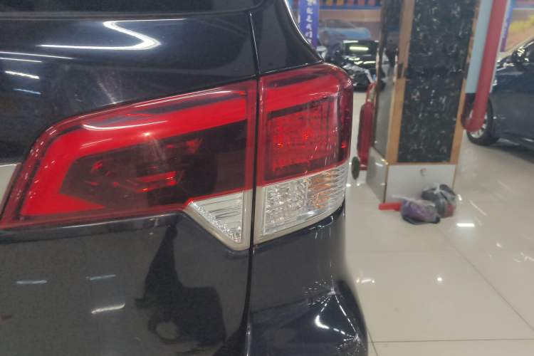 Used Nissan Terra 2020 2.5L XL Upper Automatic Two-Wheel Drive Luxury Edition
