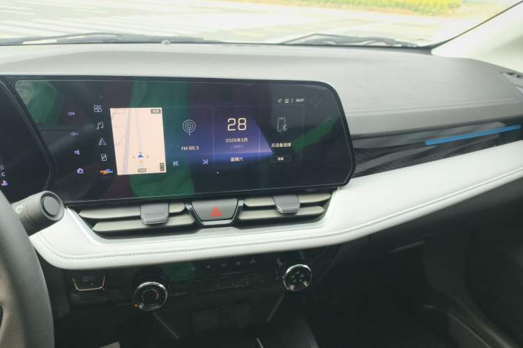 Used Chevrolet Monza 2024 1.5L Dual-Clutch Enjoyment Edition Audio And AC Panel