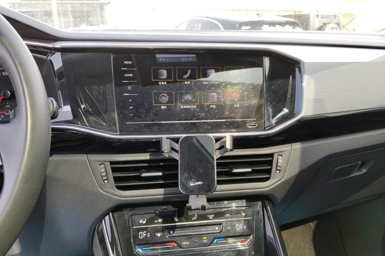 Used Volkswagen Tayron 2022 280TSI Two-Wheel Drive Luxury Smart Connectivity Version
