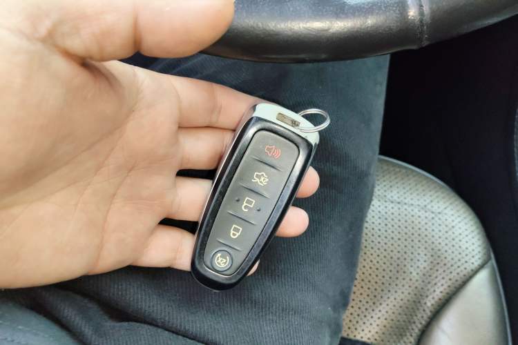 Used Lincoln MKX 2011 3.7L Automatic Gasoline 5-Seater U.S. Specification