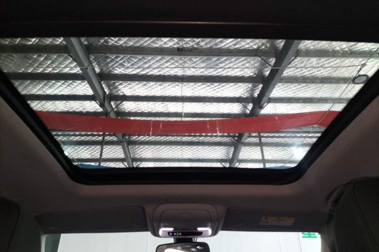 Used Chevrolet Equinox 2019 535T Automatic YuJie Edition China VI Headliner