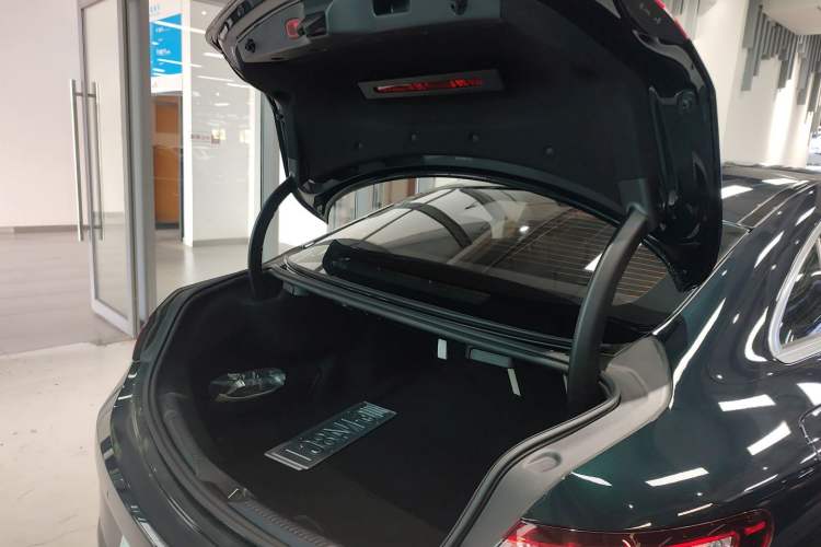 Used Mercedes-Benz E-Class (Import) 2021 E 260 Coupe
