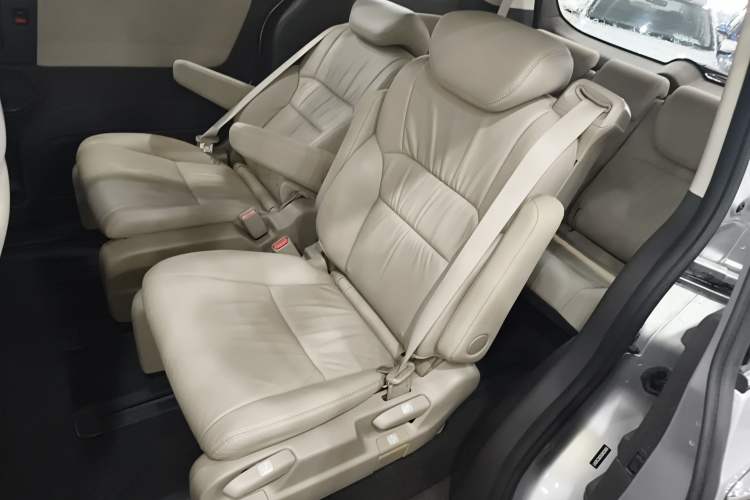 Used Honda Odyssey 2015 Revised 2.4L Luxury Edition