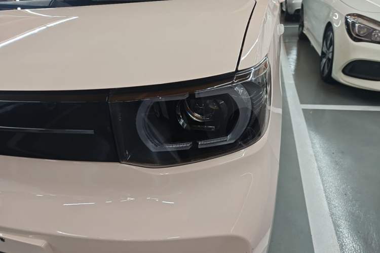 Used Wuling Hongguang MINIEV 2022 Macaron Premium Model – Lithium Ternary Battery