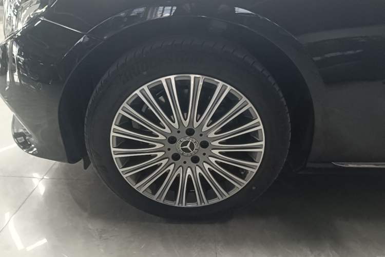 Used Mercedes-Benz E-Class 2020 E 300 L Luxury Model Left Front Wheel Hub