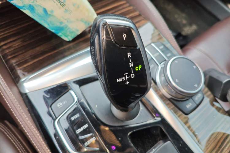 Used BMW 5 Series 2018 530Li Leading Model M Sport Package Gear Lever