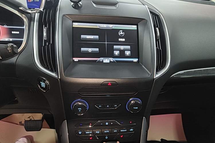 Used Ford Edge 2015 2.0T GTDi 4x4 High-Grade Model
