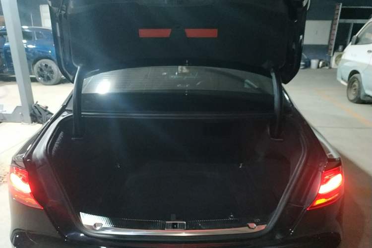 Used Audi A8 2017 A8L 45 TFSI quattro Comfort model
