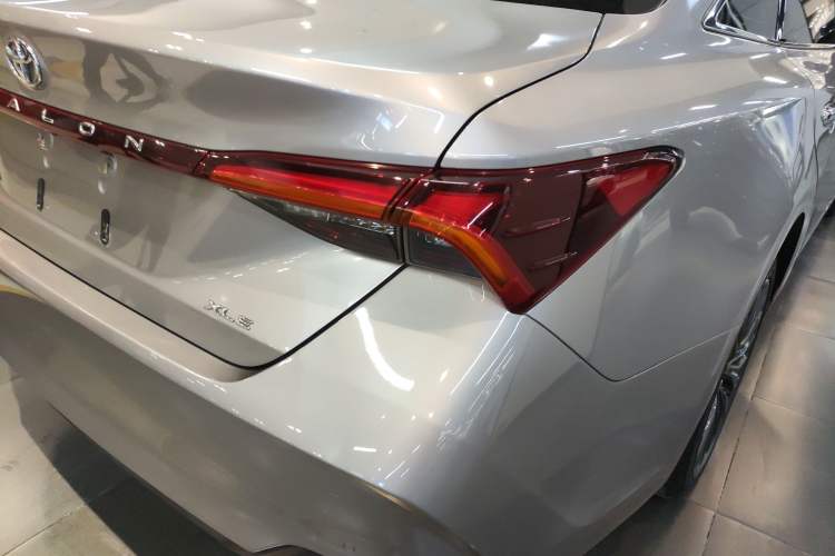 Used Toyota Avalon 2019 2.0L XLE Premium Edition China VI