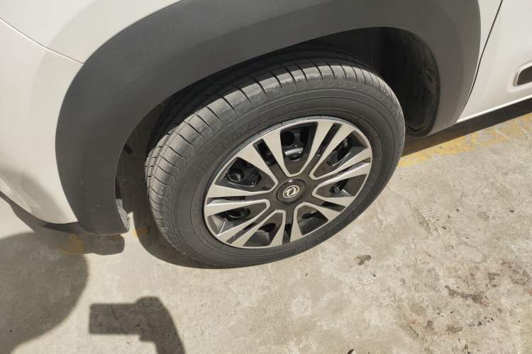 Used Dongfeng NAMMI EX1 2021 Quality Edition Left Front Wheel Hub