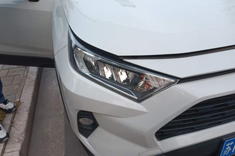 Used Toyota RAV4 2020 2.0L CVT Two-Wheel Drive Fashion Edition