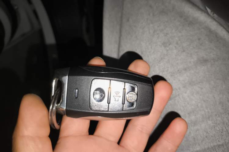 Used Haval H2 2016 Red-Label 1.5T Automatic Two-Wheel Drive Luxury Model Vehicle Key