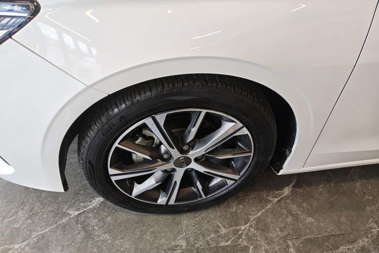 Used Geely Auto Emgrand 2022 4th Generation 1.5L CVT Flagship Model
