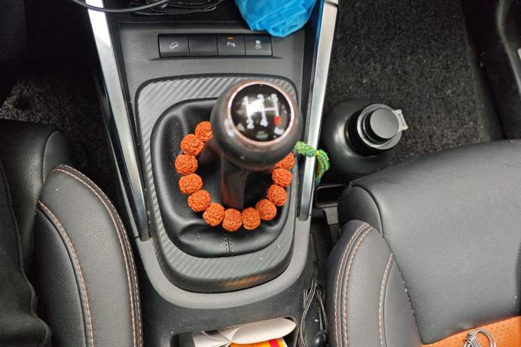 Used BYD Yuan 2016 1.5L Manual Luxury Model Gear Lever