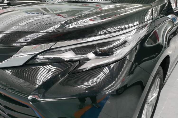 Used Toyota SIENNA 2024 2.5L Hybrid Comfort Edition