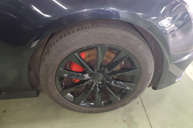 Used Audi A7 2017 35 TFSI Fashion Model Right Front Wheel Hub