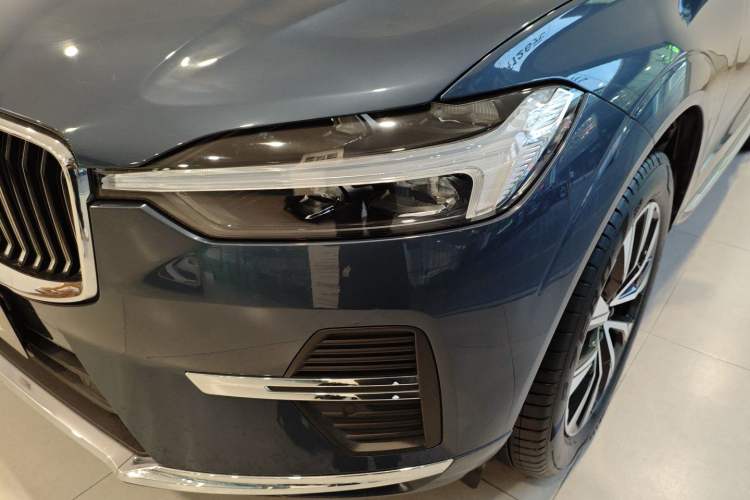 Used Volvo XC60 2024 B5 4x4 Smart Luxury Edition