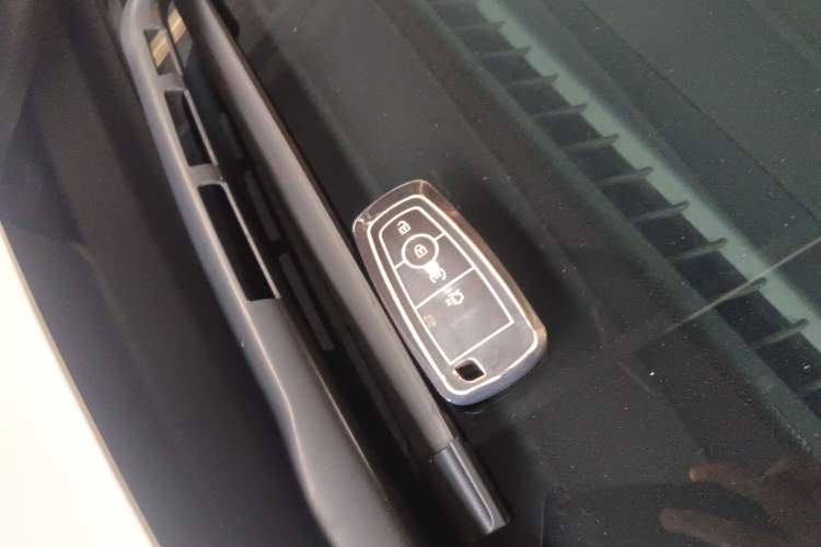 Used Lincoln Corsair 2021 2.0T Two-Wheel Drive Deluxe Edition
