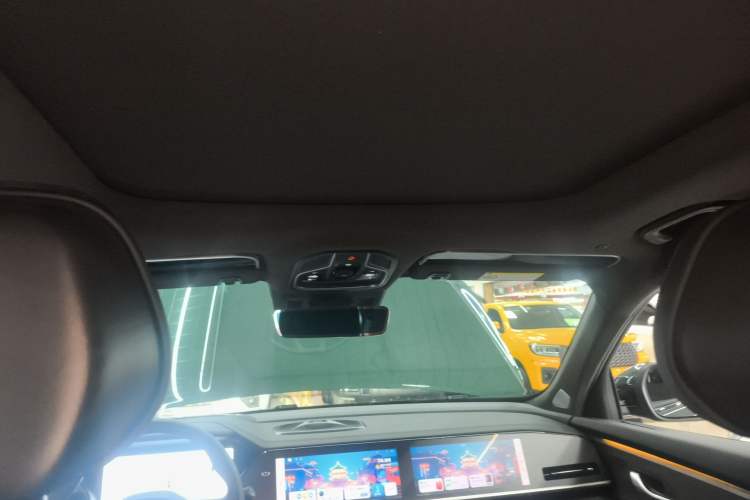 Used Geely Auto Monjaro L 2025 Dongfang Yao 2.0TD Automatic All-Wheel-Drive Wangyue Edition Headliner