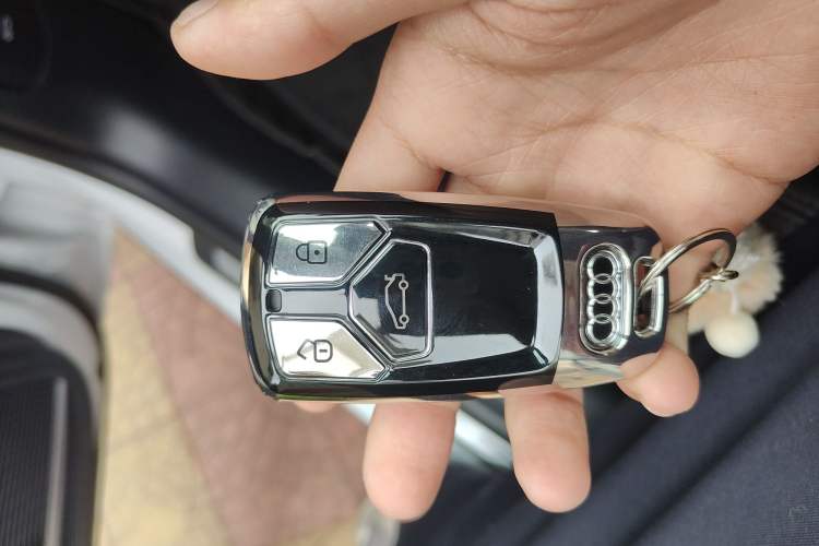 Used Audi A5 2024 Sportback 40 TFSI quattro Luxury Dynamic Model Vehicle Key