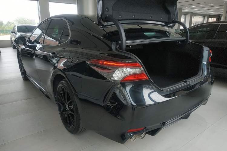 Used Toyota Camry 2023 2.0S Knight Edition