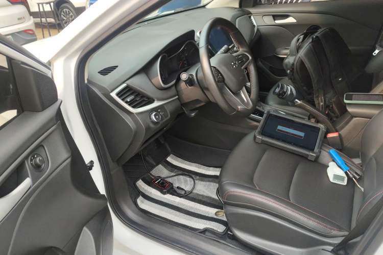 Used Chevrolet Monza 2020 Light Hybrid Redline 320T Dual-Clutch Joyful Edition Left Front Seat