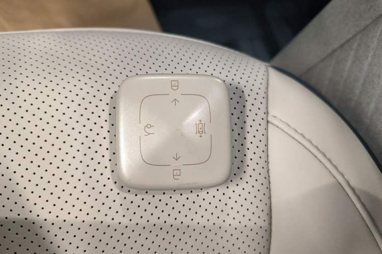 Used Zeekr MIX 2025 Long-Range Intelligent Driving Edition
