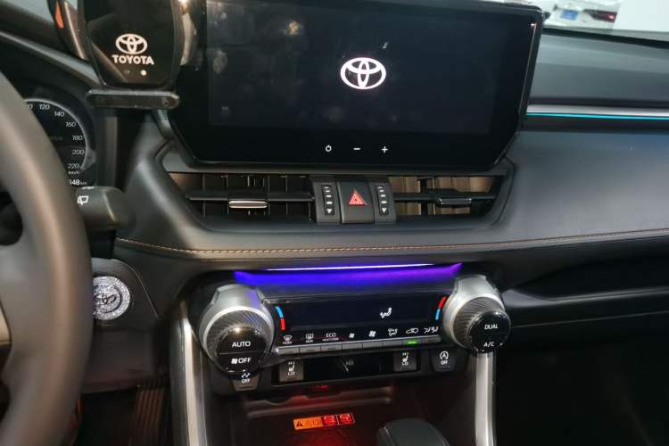 Used Toyota RAV4 2024 2.0L CVT Two-Wheel Drive Fashion Plus Edition
