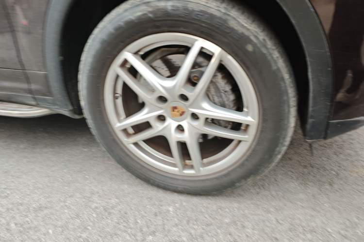 Used Porsche Cayenne 2014 Cayenne Platinum Edition 3.0T