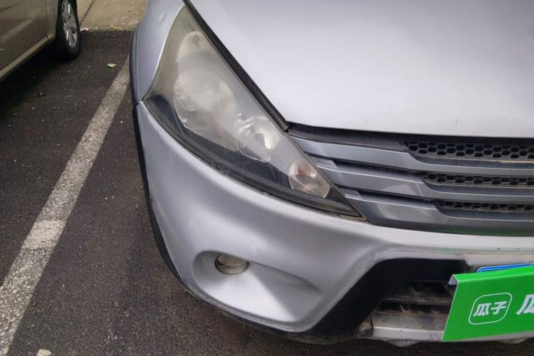 Used FORTHING Joyear 2012 LV 1.5L AMT Luxury Version Right Front Headlight