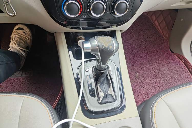 Used FORTHING Joyear XV 2015 1.6L CVT Luxury Model Gear Lever