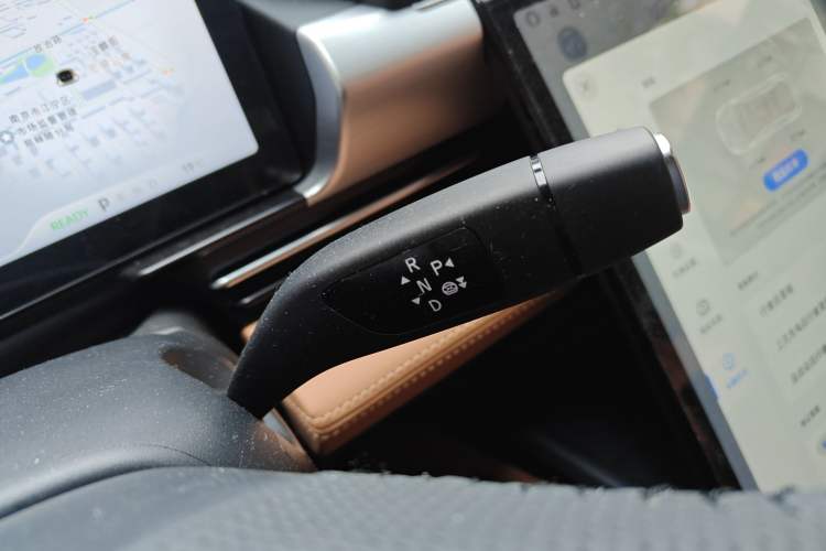 Used XPeng P5 2024 500 Pro Edition Gear Lever