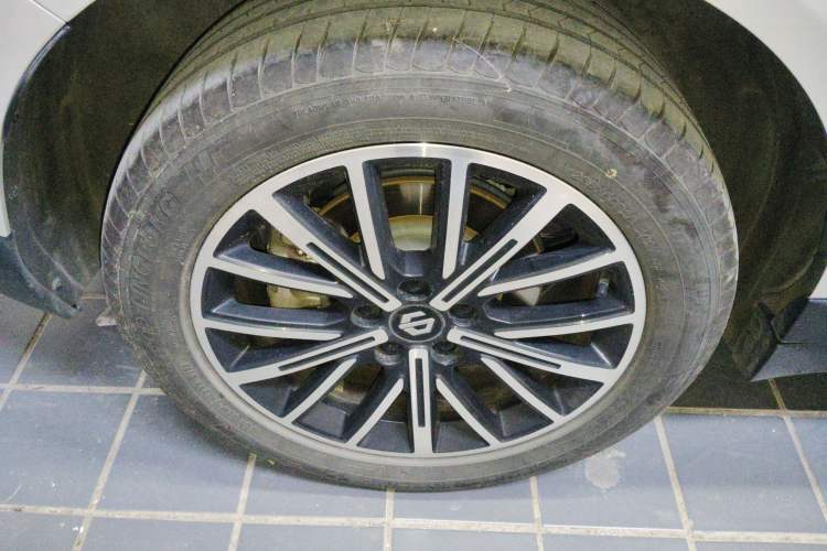 Used Leapmotor B10 2025 510 Joyful Edition Right Rear Wheel Hub