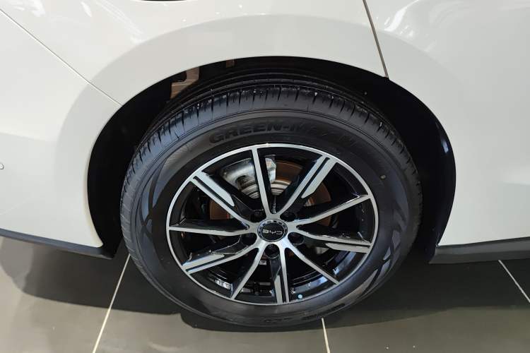 Used BYD Seal 06 New Energy 2025 DM-i Smart Drive 120KM Prestige Model
