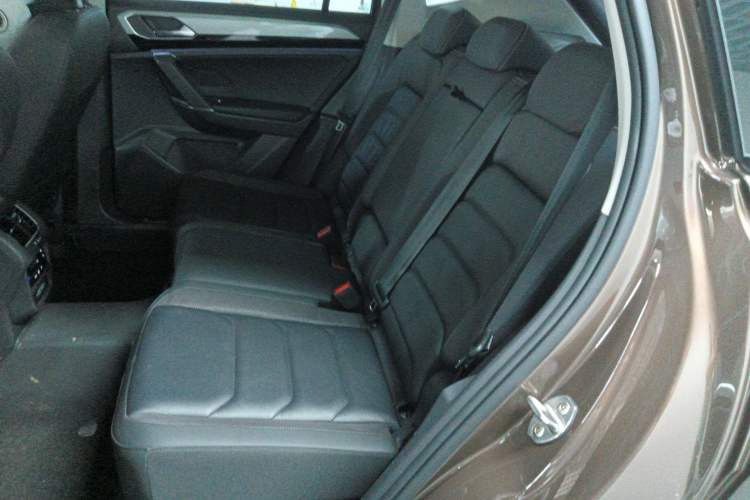 Used Volkswagen Tayron 2022 330TSI Two-Wheel Drive Luxury Smart Connectivity Version Left Rear Seat