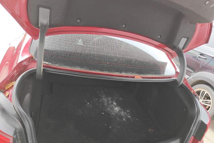 Used Buick Verano 2017 Sedan 15S Automatic Leading Model Trunk