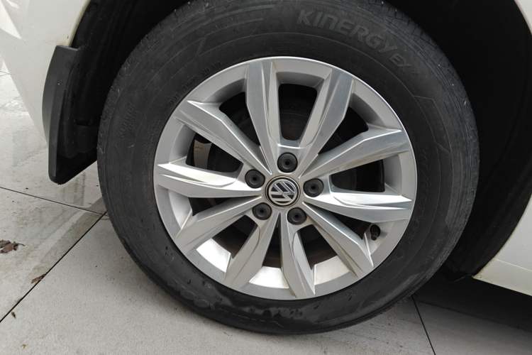 Used Volkswagen Polo 2019 Plus 1.5L Automatic Colorful Technology Edition Right Rear Wheel Hub