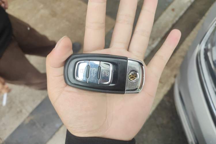 Used Volkswagen Phideon 2018 Revised Version 380TSI Two-Wheel Drive Business Edition Vehicle Key