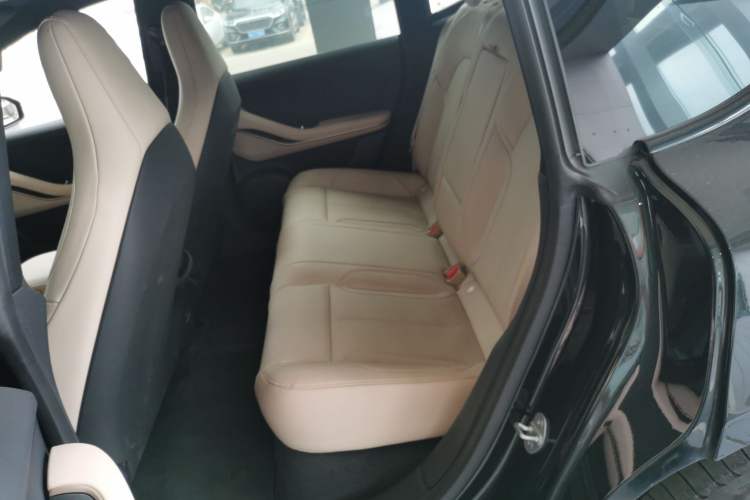 Used Nio ET5 2024 75 kWh Left Rear Seat