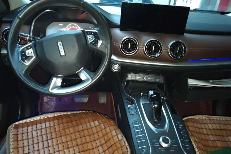 Used Wey VV6 2021 2.0T Two-Wheel Drive Smart Plus
