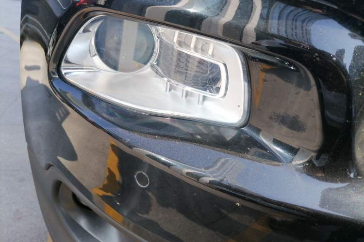 Used Jeep Cherokee 2017 2.0L Superior Edition Right Front Headlight