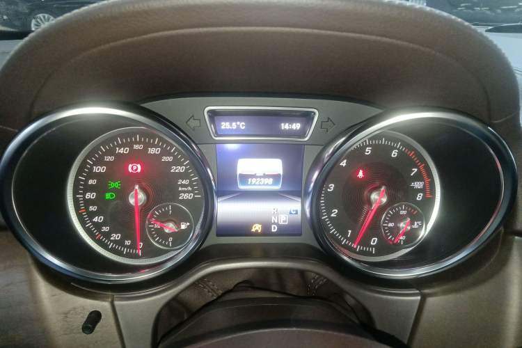 Used Mercedes-Benz GLS 2018 Refreshed GLS 400 4MATIC Dynamic Edition Instrument Cluster