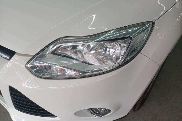 Used Ford Focus 2012 Hatchback 1.6L Automatic Fashion Edition
