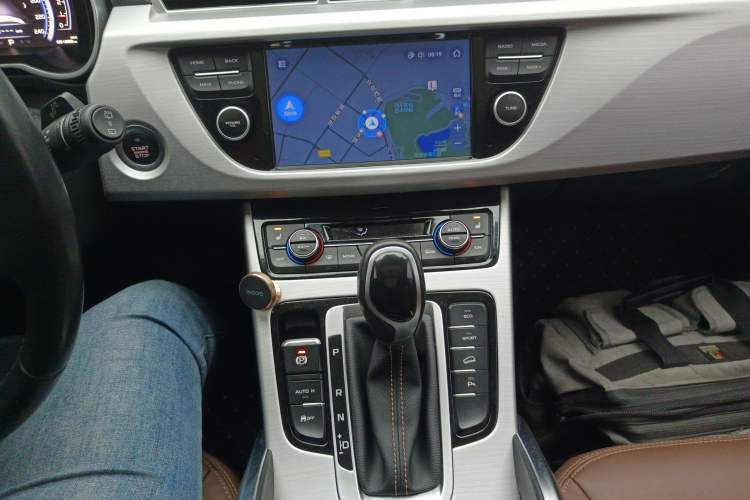 Used Geely Auto Emgrand X7 Sport 2016 1.8TD Automatic ZhiZun Version
