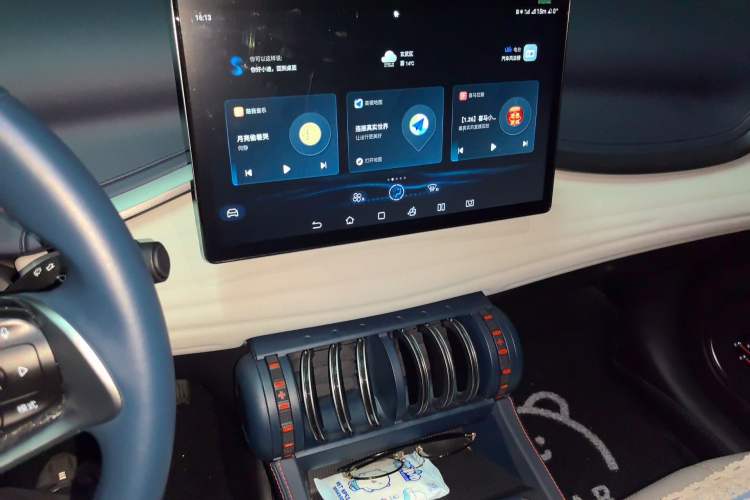 Used BYD Yuan PLUS 2022 430 km Luxury Version Audio And AC Panel