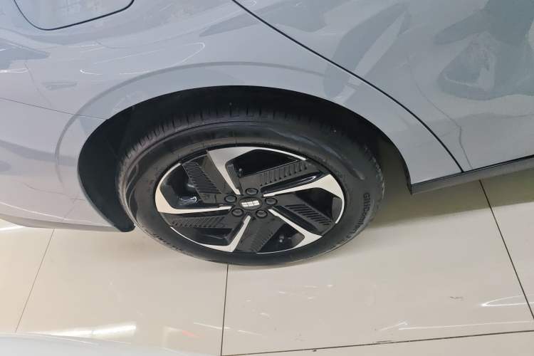 Used Geely Galaxy L6 2025 EM-i 140km Explorer+ Edition