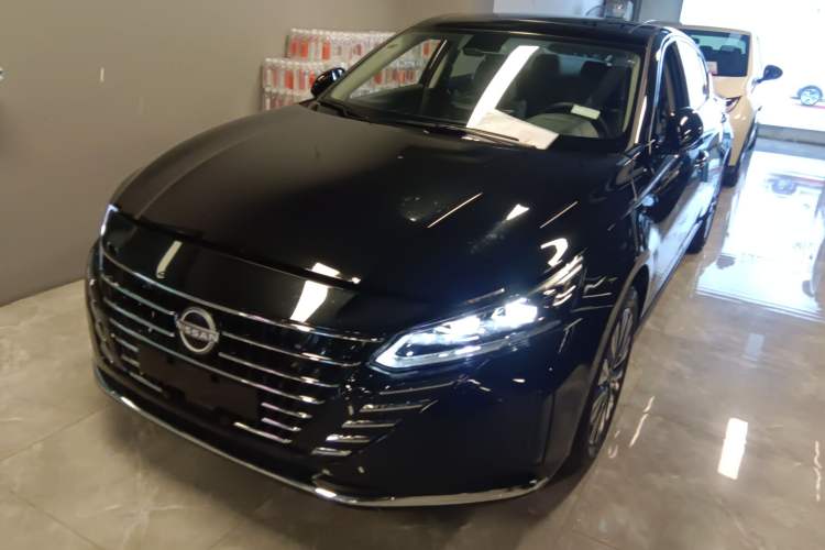 Used Nissan Teana 2025 Model 2.0L XL-TLS Enjoyment Edition