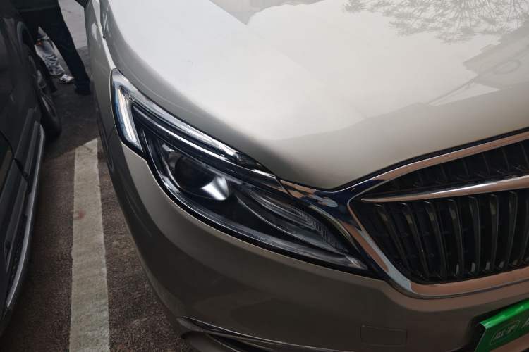 Used Buick GL8 2018 ES 28T Comfort Model China VI Standard
